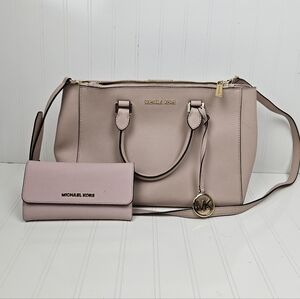 Michael Kors Kellen Medium Satchel Plus Wallet